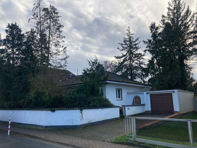 Wunderschönes Einfamiliehaus mit großem Grundstück und Garage in Maintal-Dörnigheim (Raum Frankfurt)